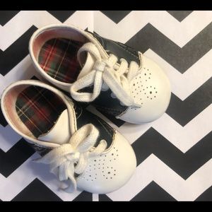 Vintage Baby’s Saddle Shoes Black and White